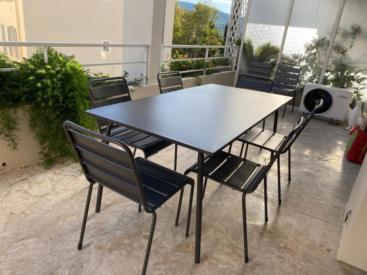 Terrasse Plein Sud - Chaleureux En Centre Ville Йер Экстерьер фото